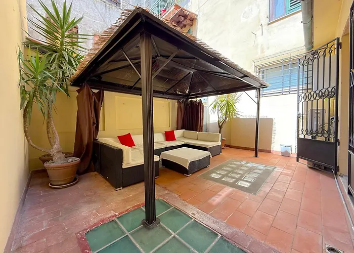 Guelfa Courtyard Retreat