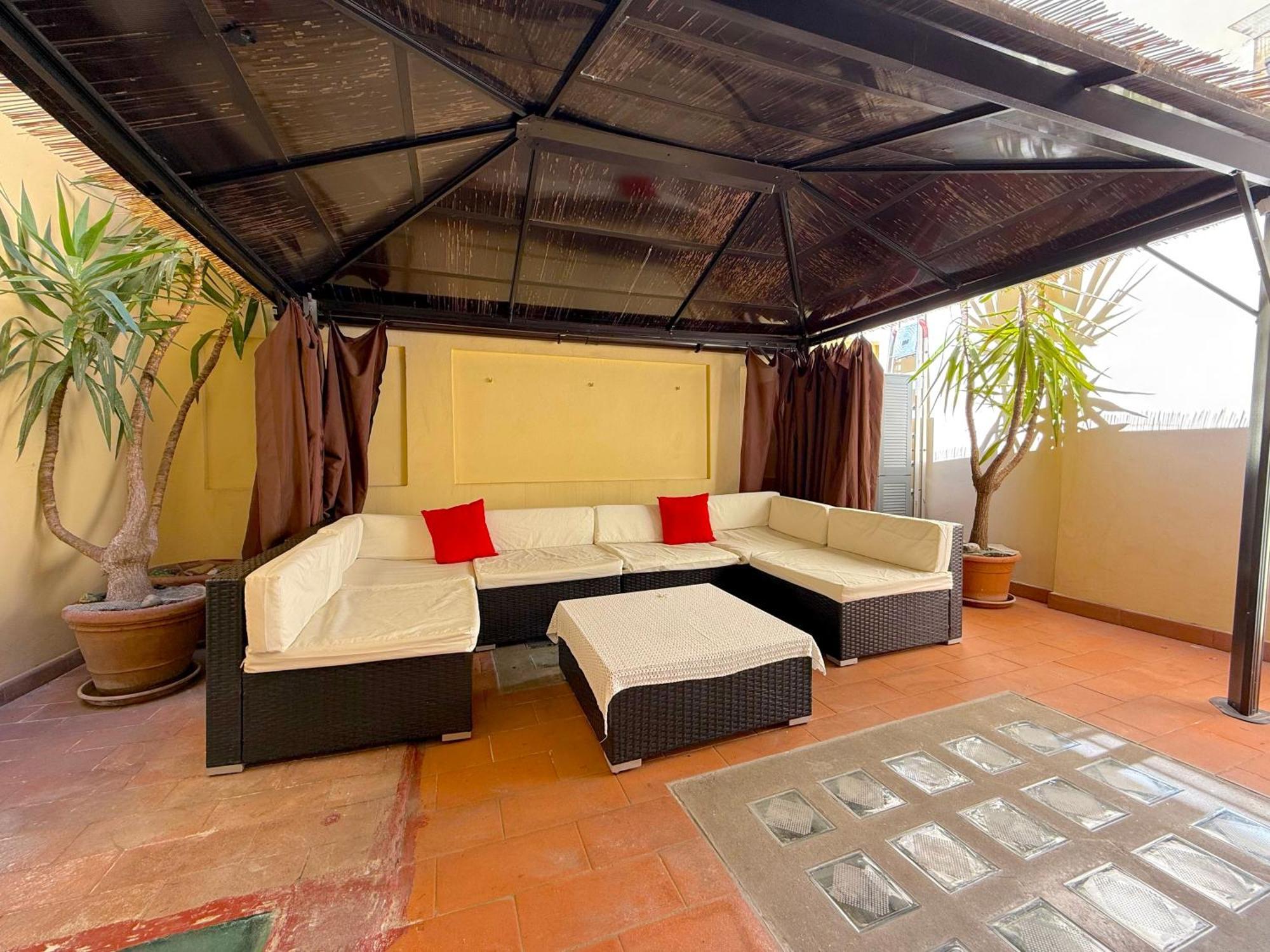 Apartamento Guelfa Courtyard Retreat *