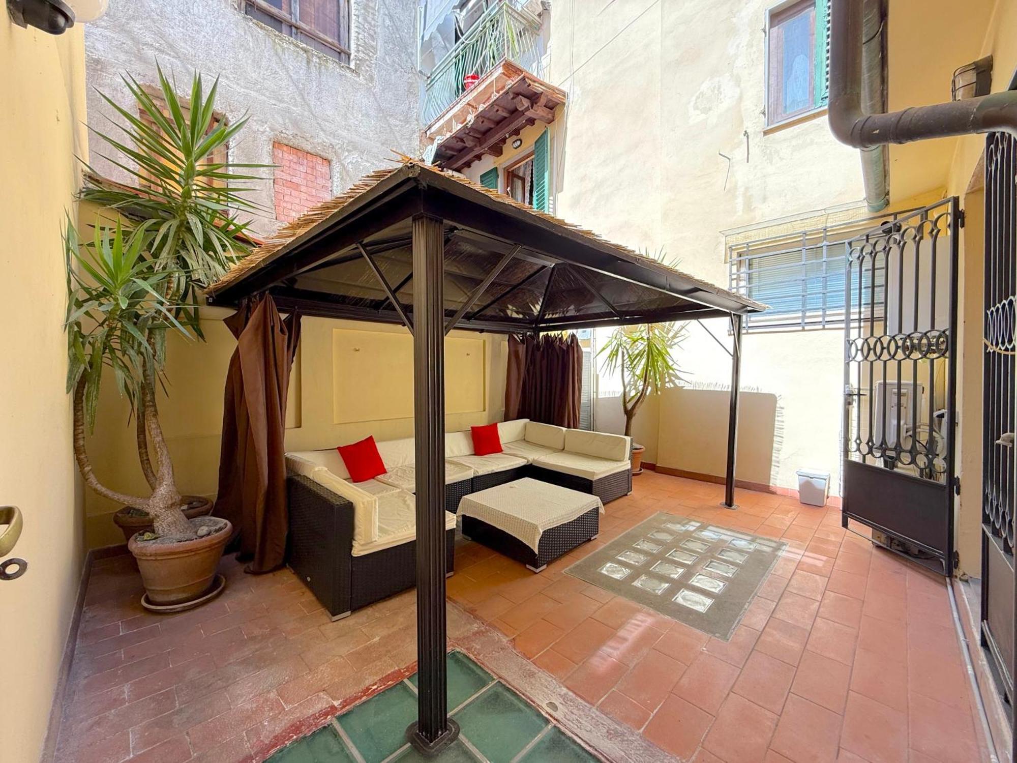 Guelfa Courtyard Retreat Apartamento Florença
